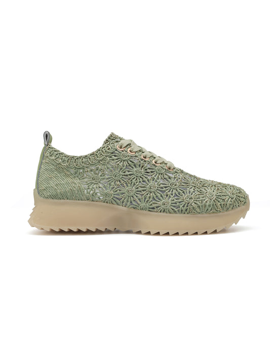 Sneaker ISABAC in pizzo con motivo floreale, suola in gomma.

Dettagli prodotto
• Made in China
• Materiali: Vegano (Materiali sintetici)
