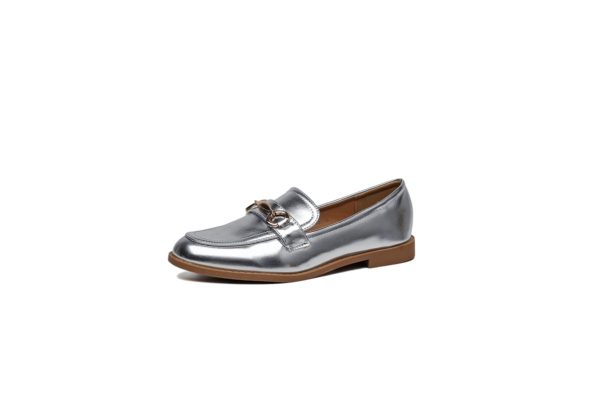Il mocassino ISABAC in pelle vegana laminata argento con fibbia metallizzata.


Dettagli prodotto
• Made in China
• Materiali: Vegano (Materiali sintetici)
