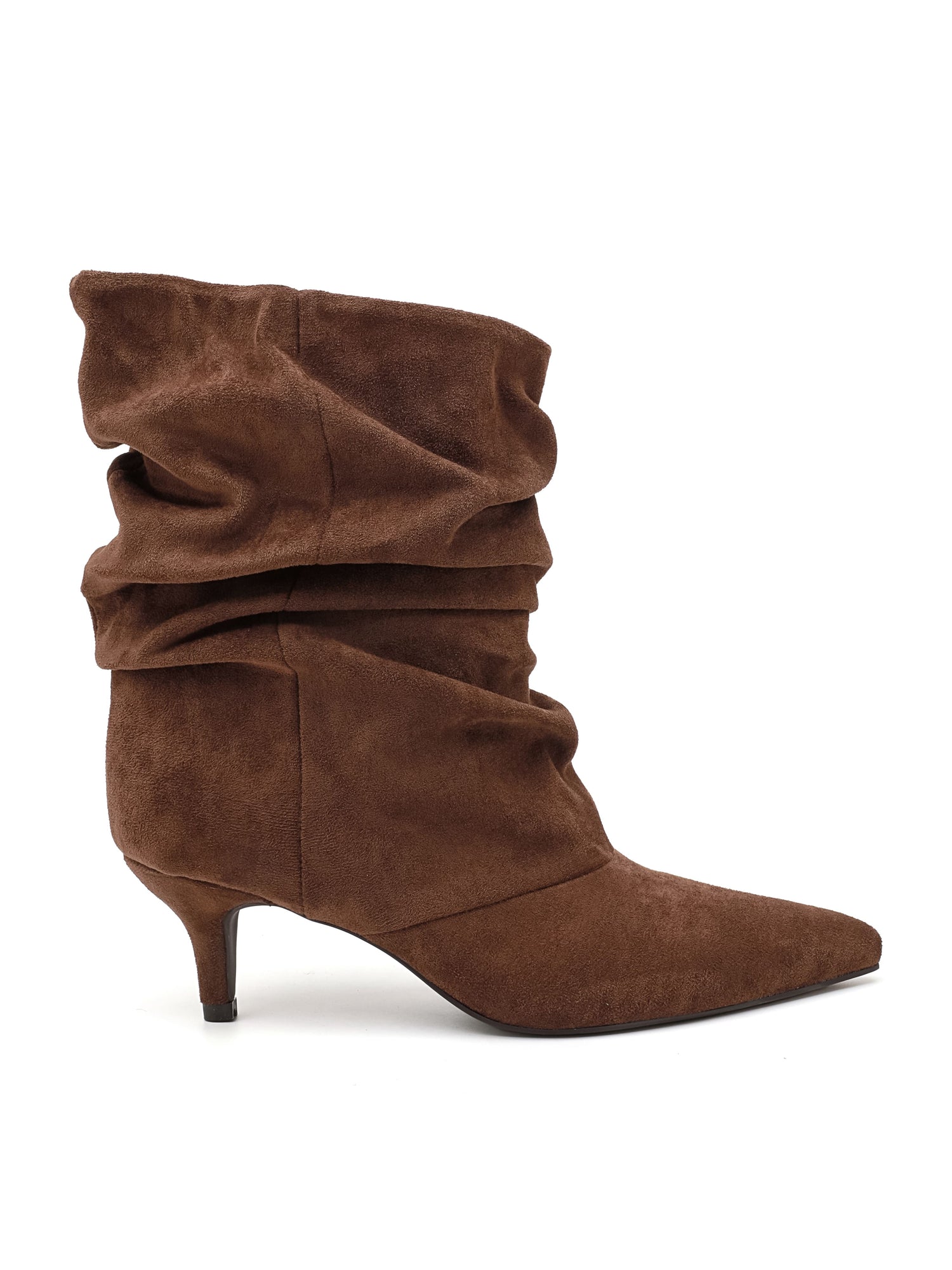 Stivaletto ISABAC in morbido ecopelle scamosciata, modello slouchy alla caviglia con punta affusolata e tacco basso kitten.

Dettagli prodotto
• Made in China
• Materiali: Vegano (Materiali sintetici)