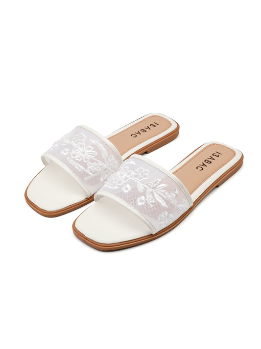 Sandalo ISABAC open-toe, tomaia in rete ricamata floreale e suola color cuoio.

Dettagli prodotto
• Made in China
• Materiali: Vegano (Materiali sintetici)
